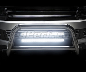 Zbliżenie na belkę LED bar Osram LEDriving® LIGHTBAR SX500-CB oświetlenie