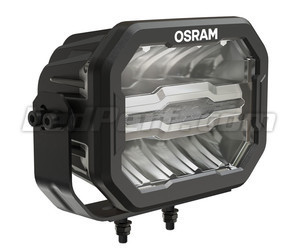 Widok z tyłu dodatkowego reflektora LED Osram LEDriving® CUBE MX240-CB i żeberek Chłodzenie.
