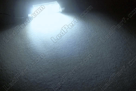 żarówka LED 37mm C10W Bez błędu OBD - Zabezpieczenie przed błędem OBD Biały
