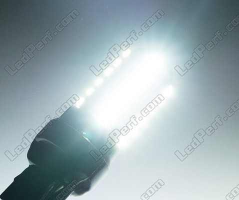 Oświetlenie żarówka W21W LED (T20) Ultimate o wysokiej wydajności