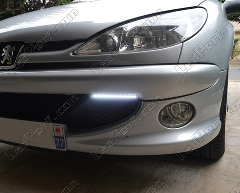 LED światła do jazdy dziennej - dzienne Peugeot 206 (>10/2002)
