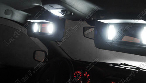 LED lusterek w osłonach przeciwsłonecznych Renault Clio 2