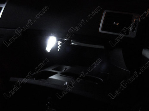 LED schowek na rękawiczki Peugeot 307