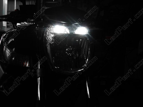 LED światła postojowe xenon biały Suzuki GSR 600