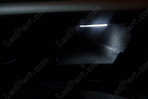 LED schowek na rękawiczki Alfa Romeo 159