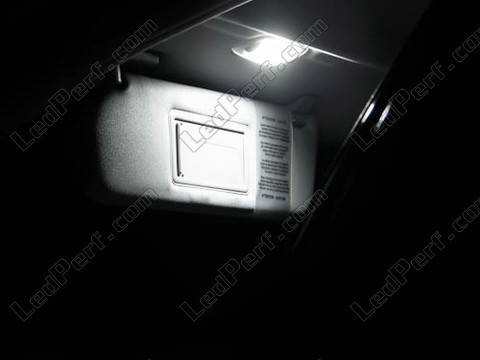 LED lusterek w osłonach przeciwsłonecznych Alfa Romeo 166