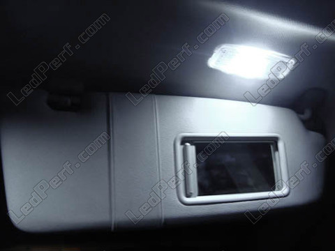 LED lusterek w osłonach przeciwsłonecznych Audi A3 8P
