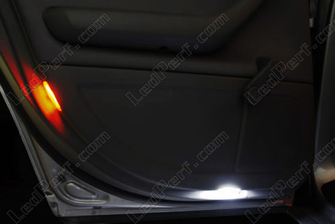 LED próg drzwi Audi A4 B6