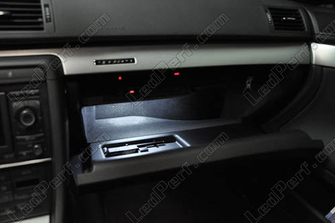 LED schowek na rękawiczki Audi A4 B7 kabriolet