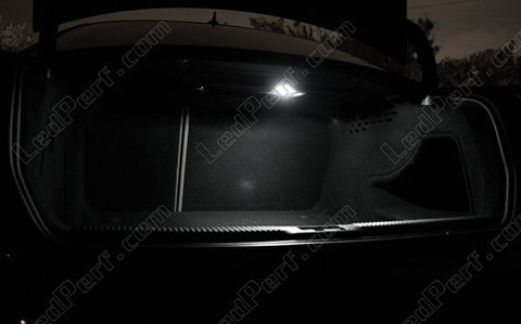 LED bagażnik Audi A4 B8
