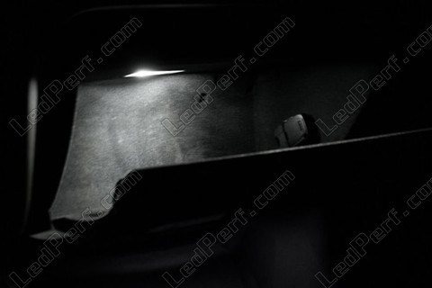 LED schowek na rękawiczki Audi A4 B8