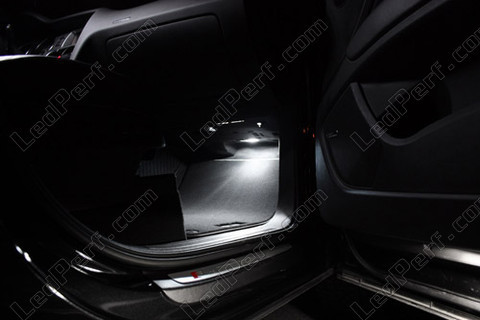 LED Podłogi przedniej Audi Q7