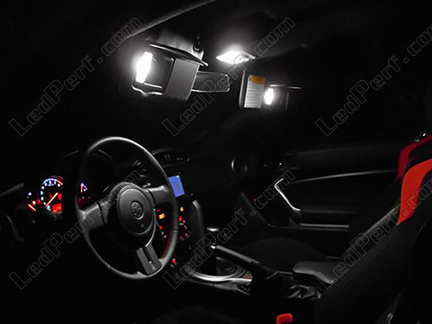 LED lusterka w osłonach przeciwsłonecznych BMW serii 2 (F22)