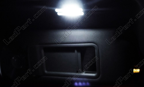 LED lusterek w osłonach przeciwsłonecznych BMW Serii 3 E93 kabriolet