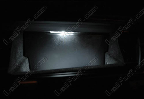 LED schowek na rękawiczki BMW X3 (F25)