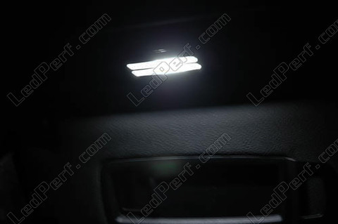 LED lusterka w osłonach przeciwsłonecznych BMW X4 (F26)