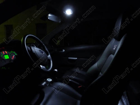 LED światło sufitowe Ford Fiesta MK6