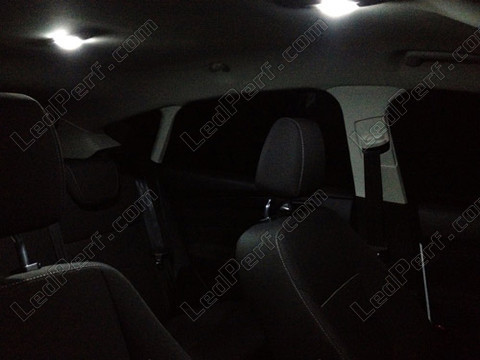 LED światło sufitowe Ford Focus MK3