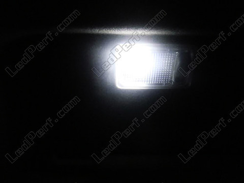 LED lusterek w osłonach przeciwsłonecznych Ford Mondeo MK3