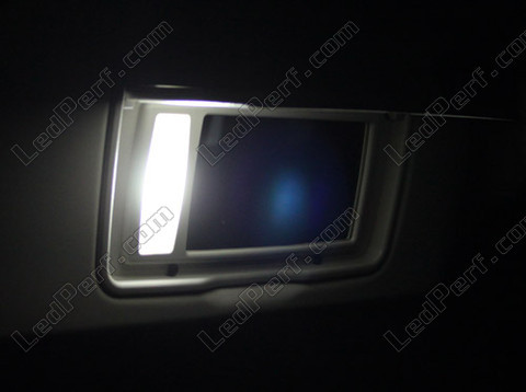 LED lusterka w osłonach przeciwsłonecznych Honda CR-V 3