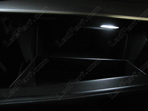 LED schowek na rękawiczki Mazda 6 faza 2