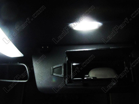 LED lusterek w osłonach przeciwsłonecznych Mercedes GLK