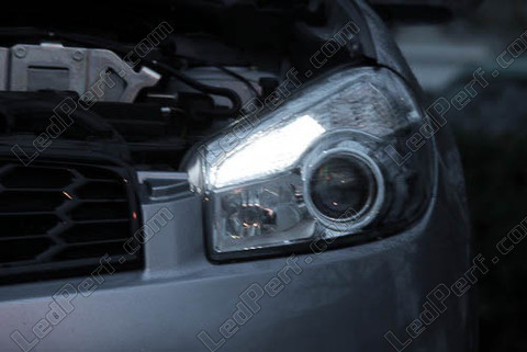 LED światła postojowe xenon biały Nissan Qashqai