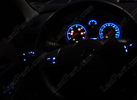 LED licznik niebieski Opel Astra H cosmos