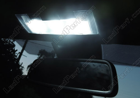 LED przednie światło sufitowe Opel Corsa D