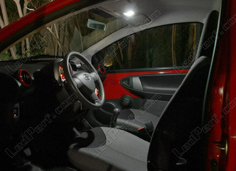 LED światło sufitowe Peugeot 107