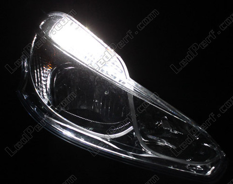 LED światła postojowe xenon biały Peugeot 208