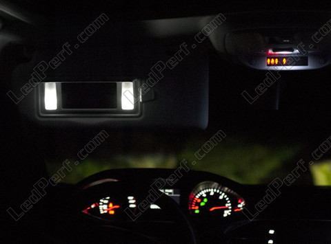 LED lusterka w osłonach przeciwsłonecznych Peugeot 308 II