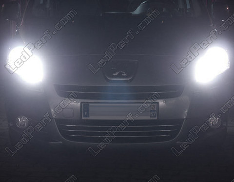 LED Światła drogowe Peugeot 5008