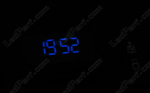 LED Zegar niebieski Clio 2 faza 1(2.1)