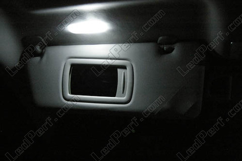 LED lusterek w osłonach przeciwsłonecznych Renault Laguna 3