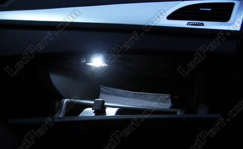 LED schowek na rękawiczki Renault Megane 3