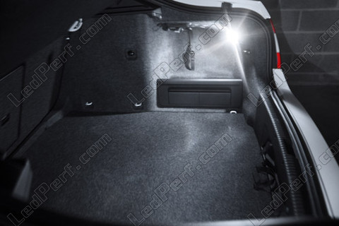 LED bagażnik Skoda Octavia 3