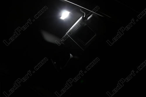 LED lusterek w osłonach przeciwsłonecznych Skoda Superb 3U