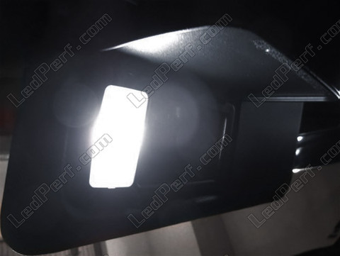 LED lusterka w osłonach przeciwsłonecznych Subaru BRZ