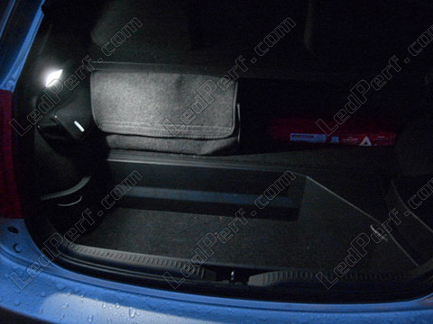 LED bagażnik Toyota Auris MK1