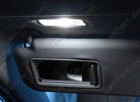 LED lusterka w osłonach przeciwsłonecznych Toyota Auris MK1