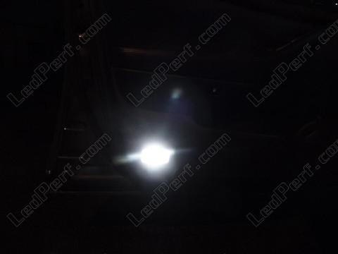 LED próg drzwi Toyota Avensis