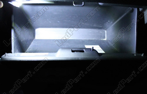 LED schowek na rękawiczki Toyota Corolla Verso