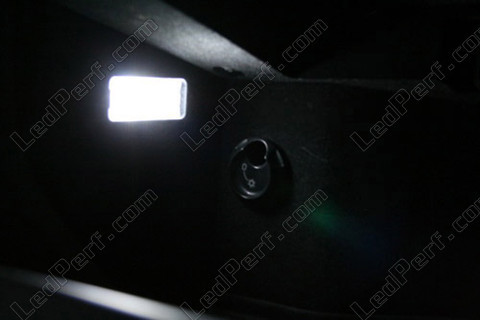 LED schowek na rękawiczki Volkswagen Touareg