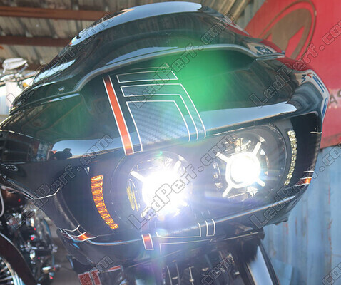 Reflektor LED do Harley-Davidson Road Glide 1690 (2015 - 2017)