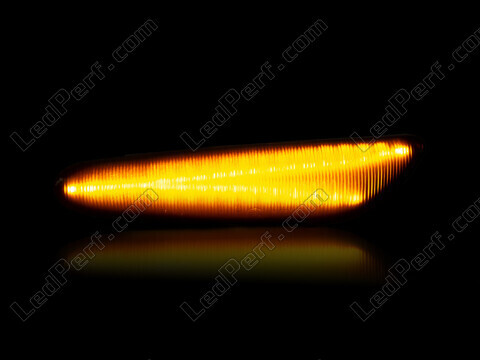 Maksymalne oświetlenie dynamicznych bocznych kierunkowskazów LED dla BMW serii 1 (E81 E82 E87 E88)