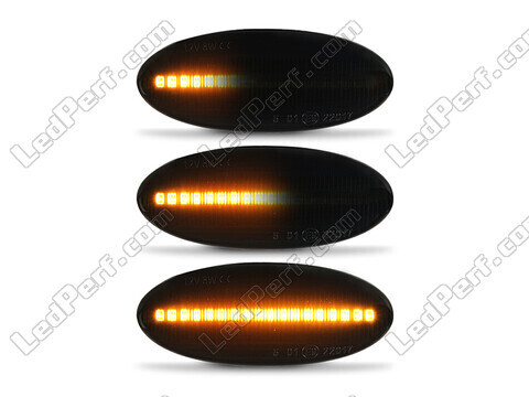 Oświetlenie dynamicznych czarnych bocznych kierunkowskazów LED dla Nissan Note (2009 - 2013)