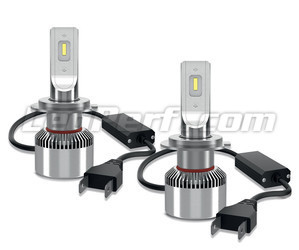 Zbliżenie na żarówki LED H7 Osram LEDriving® XTR 6000K - 64210DWXTR