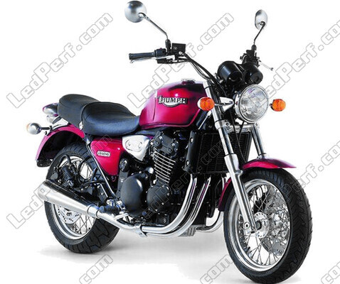 Motocycl Triumph Legend TT 900 (1998 - 2001)