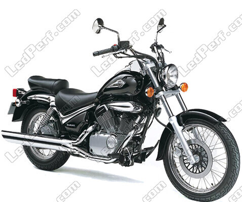 Motocycl Suzuki Intruder 125 (2000 - 2009)